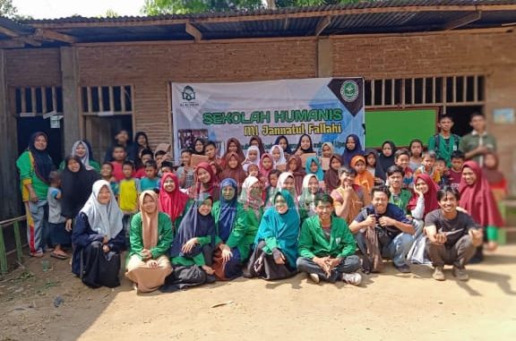Gambar HMJ PGMI UIN Alauddin Gelar Sekolah Humanis dan Safari Ramadhan